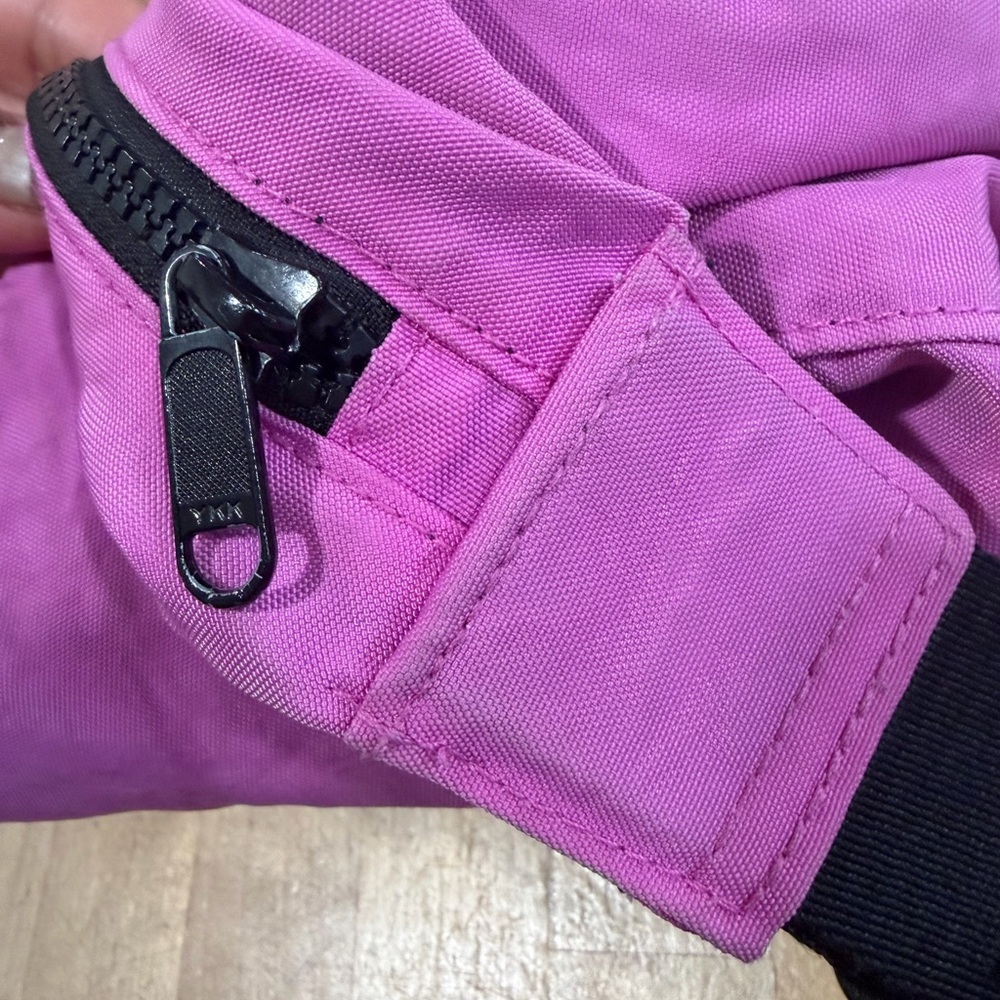 BAGGU Crossbody Bag in Bright Pink with Black Strap - Picture 4 of 13